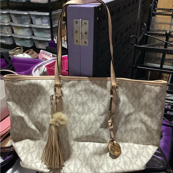 Authentic purses - Picture 11 of 15